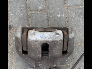 суппорт передний левый BMW 7 серия E65/E66/E67 2003, 4.4 л., бензин, АКПП, седан