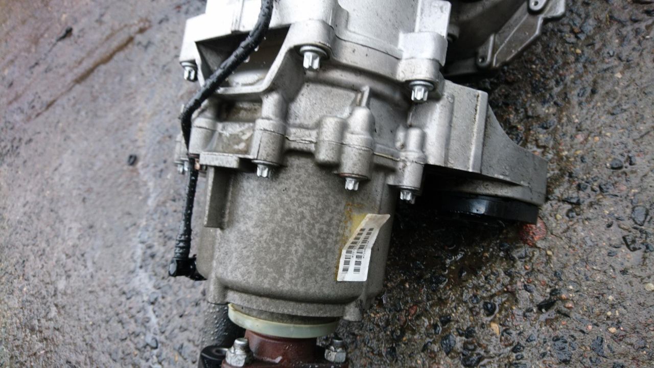 раздаточная коробка BMW X5 E70 2008, 4.8 л., N62 B48 B, бензин, АКПП, внедорожник 5 дв., 7574777 - фото №1