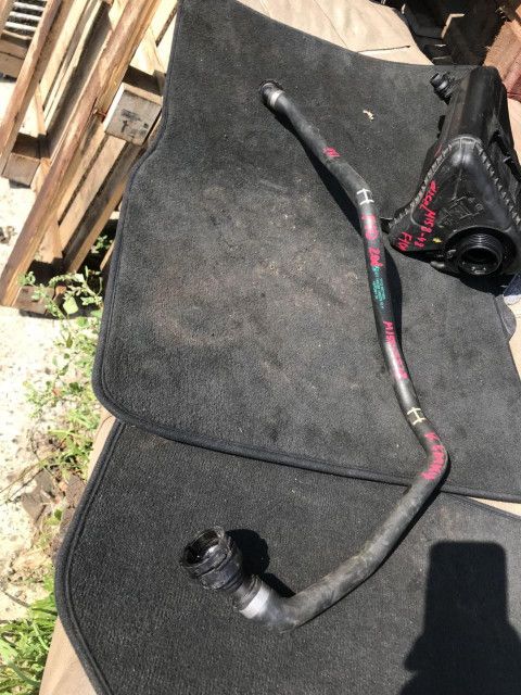 патрубок расширительного бачка BMW 2016, 2.0 л., B47 D20 A, дизель, АКПП, черный, седан, 17128571803, 8571803 - фото №1