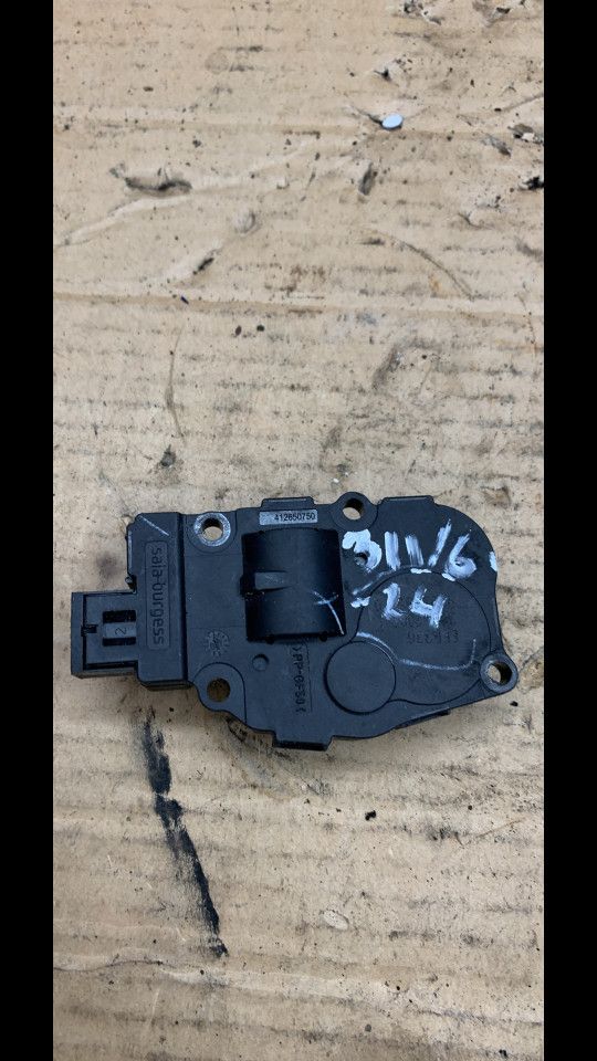 моторчик заслонки печки BMW X5 E70 2007, 4.8 л., N62 B48 B, бензин, АКПП, черный, внедорожник 5 дв., 2650750, EFB336 - фото №1