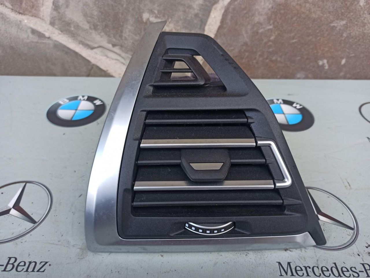 дефлектор обдува салона BMW 2024, 3.0 л., бензин, 5A3BB10 - фото №1