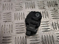 моторчик заслонки печки BMW 3 серия E90/E91/E92/E93 2007, 3.0 л., N53 B30 A, бензин, МКПП, мокрый асфальт, седан - фото №2
