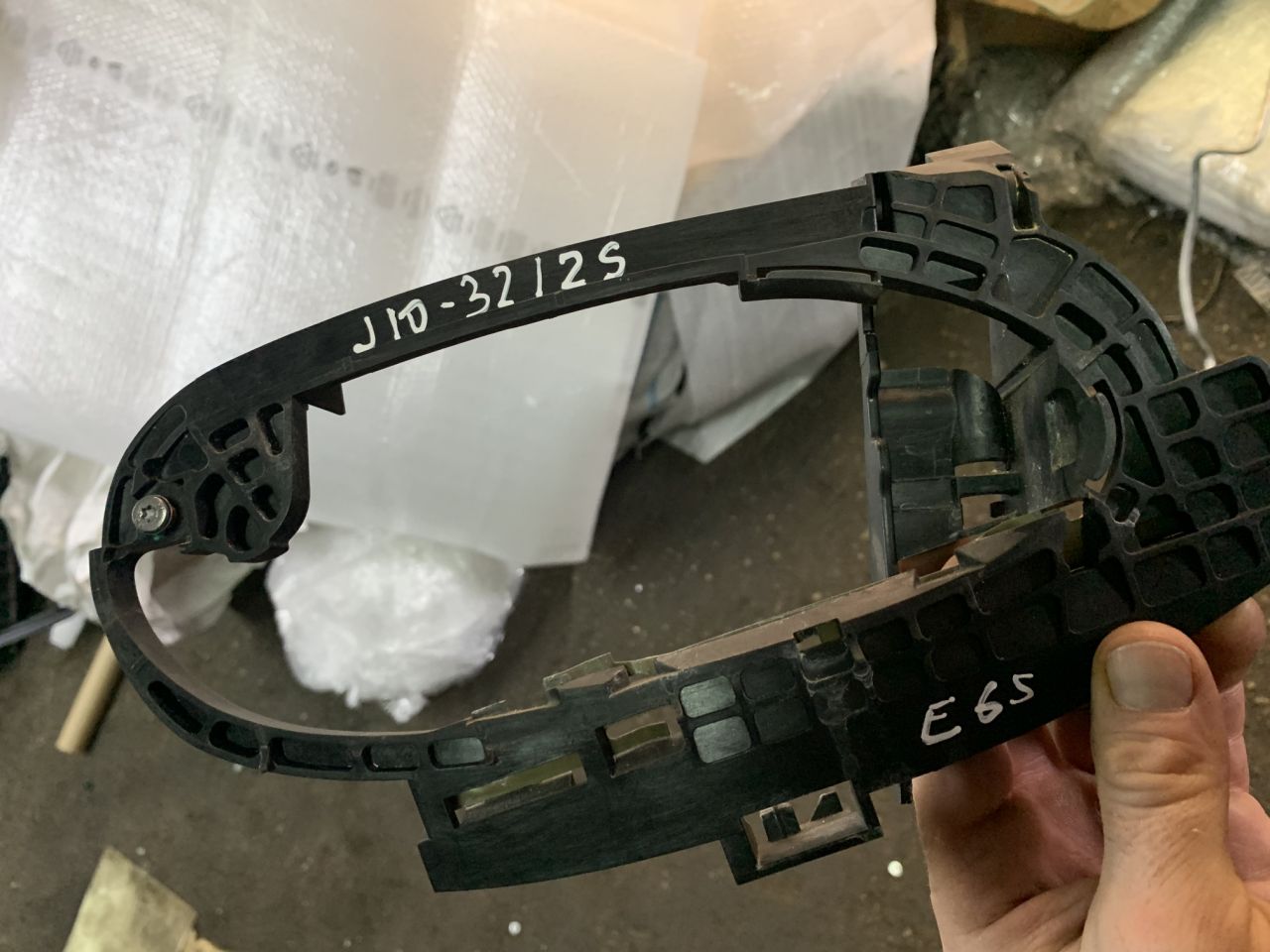 скелет ручки двери задней правой BMW 7 серия E65/E66/E67 2003, 4.4 л., бензин, АКПП, седан, 7018704 - фото №1