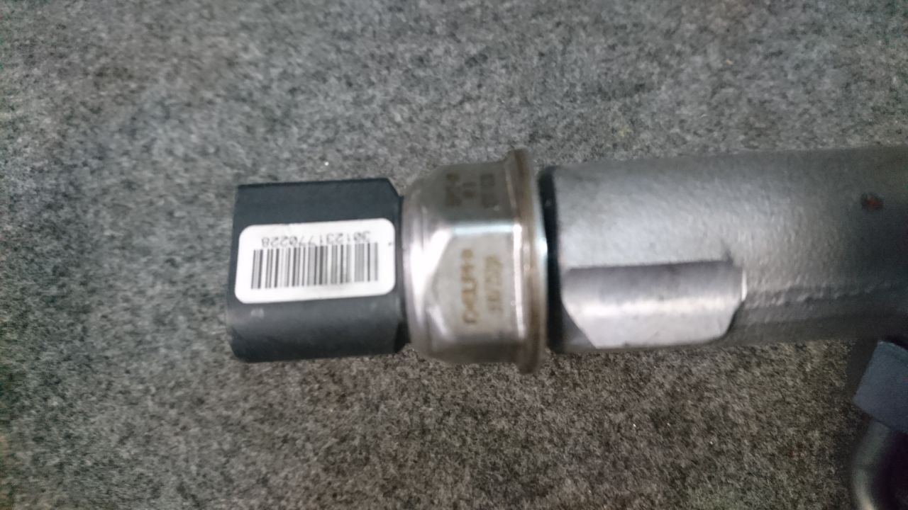 Клапан ТНВД Mercedes-Benz 2013, 2.1 л., OM 651.913, дизель, АКПП, седан, A0009052701, 28389851, 9307Z521A - фото №1