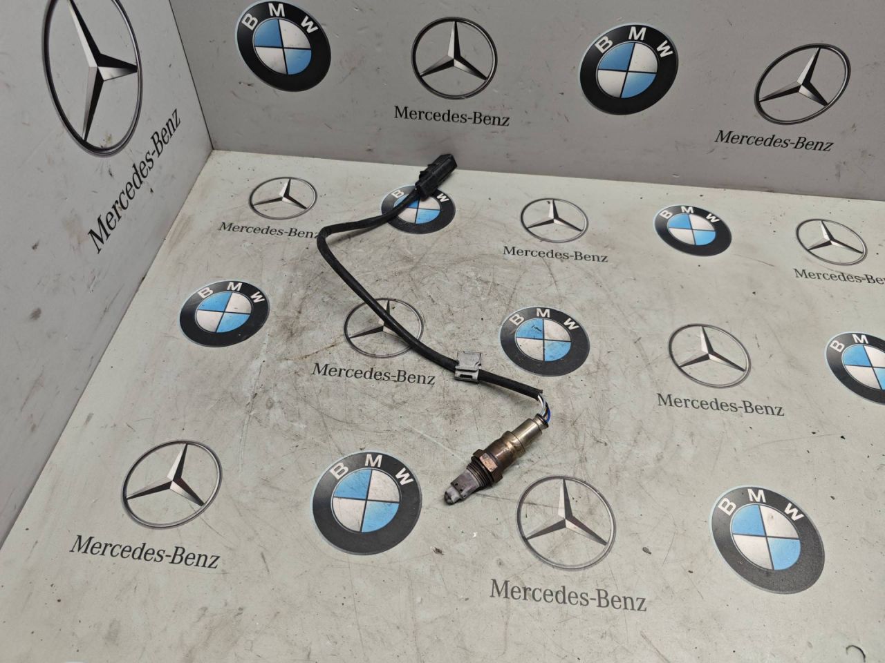 лямбда-зонд Mercedes-Benz GLB-Класс 1 поколение 2022, бензин, задний привод, A005422404 - фото №1