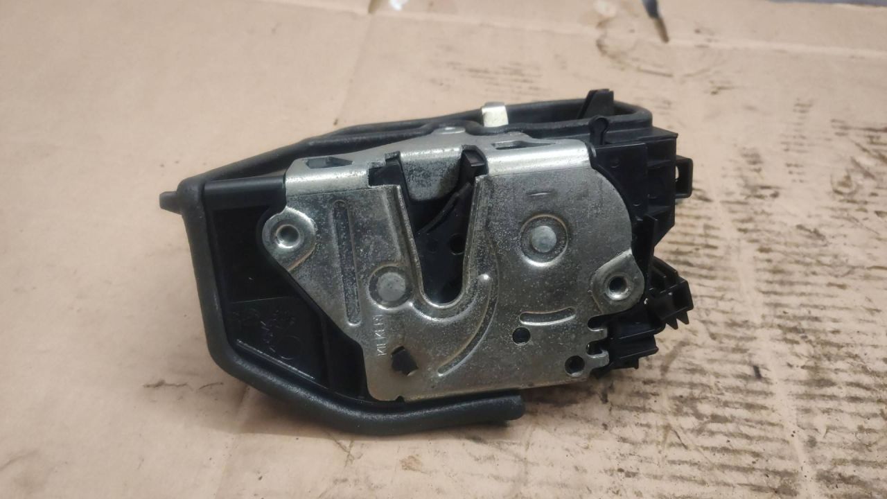 замок двери задней левой BMW X5 E70 2007, 3.0 л., дизель, АКПП, 7167075 - фото №1