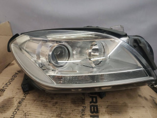 фара правая Mercedes-Benz M-Класс W166 2012, 2.1 л., OM 651.960, дизель, АКПП, мокрый асфальт, внедорожник 5 дв., A1668208661