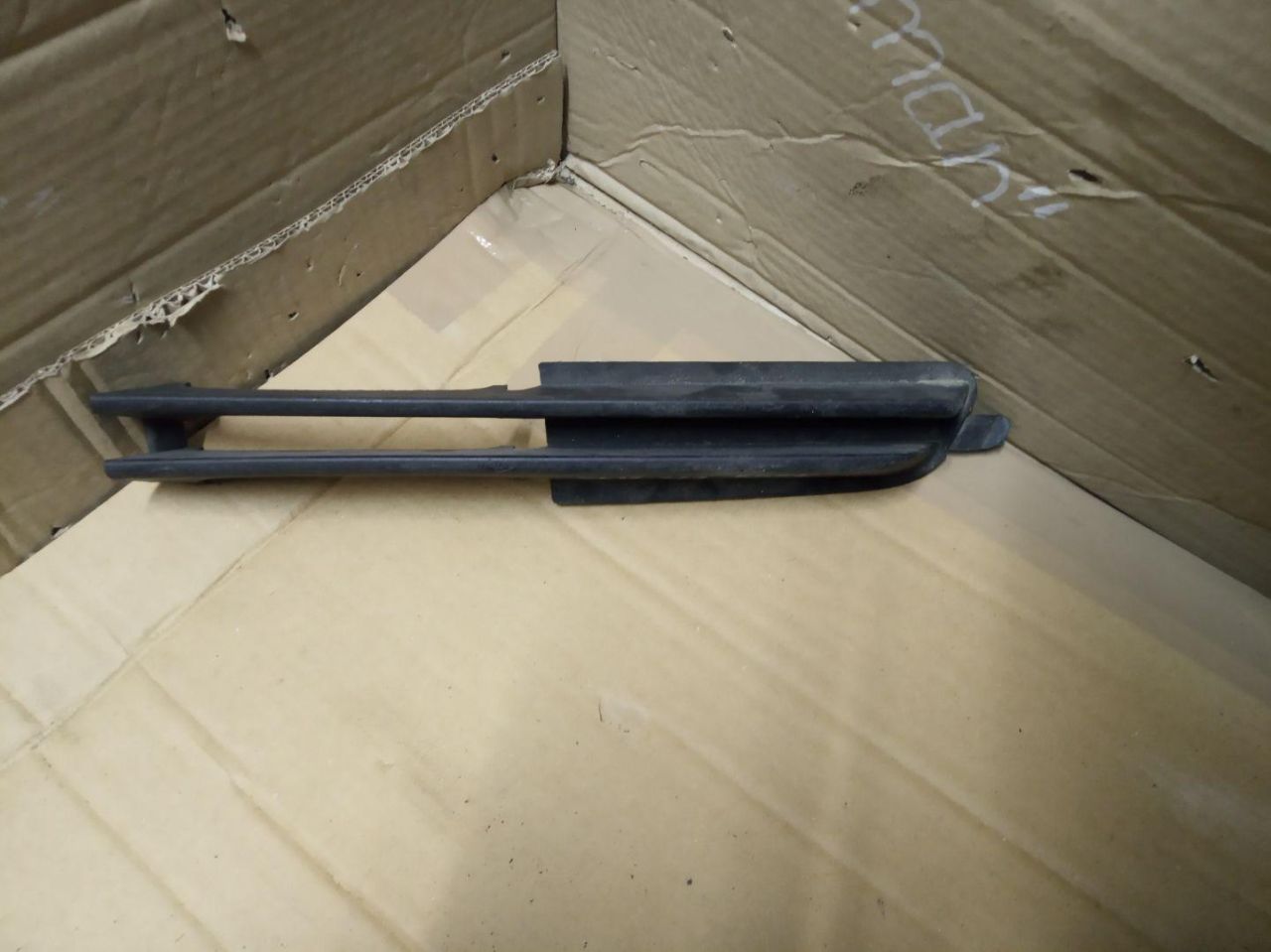 заглушка (решетка) в бампер BMW 3 серия E46 2000, 8209925 - фото №1