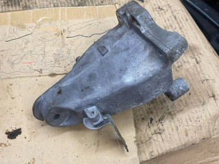 кронштейн двигателя Mercedes-Benz E-Класс W212 [рестайлинг] 2014, 2.0 л., 2742233904, A2742233904