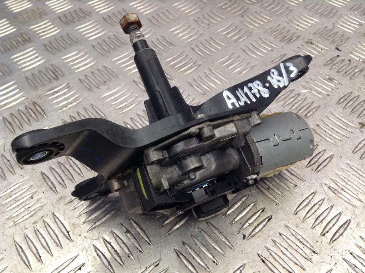 моторчик заднего стеклоочистителя (дворника) BMW X3 F25 2013, 2.0 л., N20 B20 A, бензин, АКПП, внедорожник 5 дв., 7237062 - фото №1