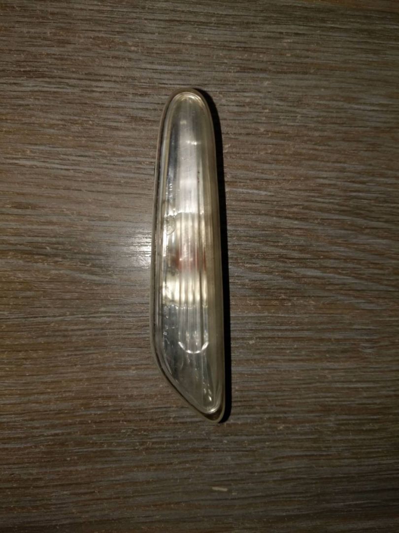 повторитель поворота на крыле BMW 5 серия E60/E61 2007, 3.0 л., N54 B30 A, бензин, АКПП, белый, седан, задний привод, 7165742 - фото №1