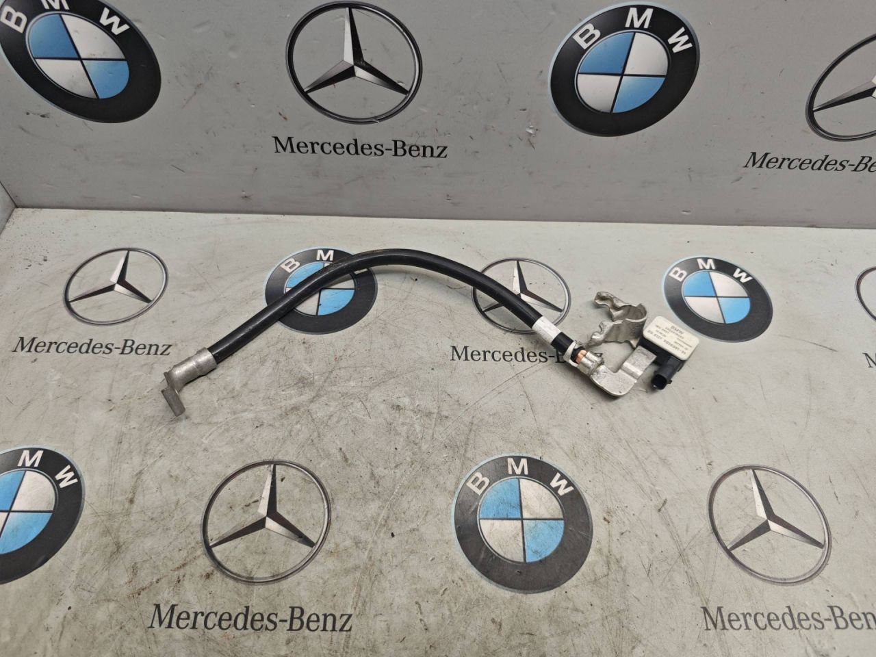 Минусовой провод BMW 2025, 3.0 л., бензин, 5B3E991 - фото №1