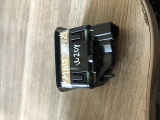 кнопка стеклоподъемника двери Mercedes-Benz C-Класс W204/S204 2008, 2.1 л., дизель, АКПП, седан