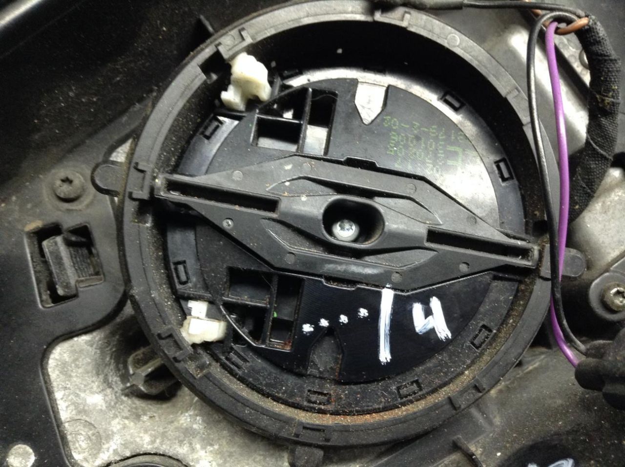 электромоторчик зеркала наружнего BMW 5 серия E60/E61 2005, 2.5 л., N52 B25 A, бензин, АКПП, седан - фото №1