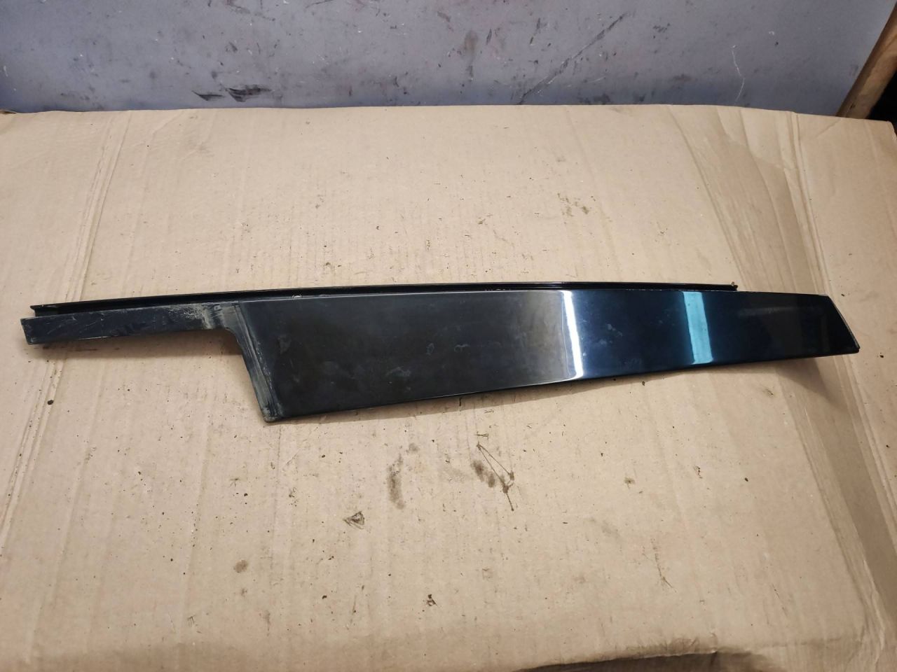 наружная декоративная накладка двери BMW 7 серия F01/F02 2011, 4.4 л., N63 B44 A, бензин, АКПП, черный, 7185225 - фото №1