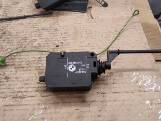 активатор замка крышки топливного бака BMW 3 серия E46 2002, 2.0 л., дизель, АКПП, седан, 6923973, 67116923973