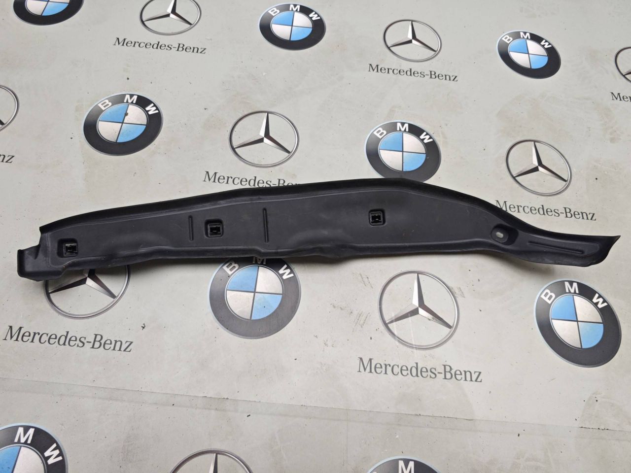 пыльник переднего крыла BMW 2025, 3.0 л., бензин, 7214653 - фото №1