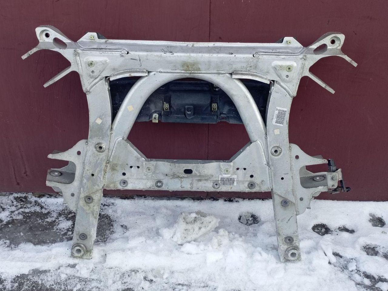 балка подвески передняя (подрамник) BMW i3 L01 2015, 6852507 - фото №1