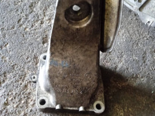 кронштейн двигателя BMW M5 E60/E61 (2004 - 2010), 2282633