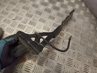 петля капота правая BMW 5 серия E60/E61 [рестайлинг] 2010, 2.0 л., N47 D20 C, дизель, АКПП, универсал, 7008728