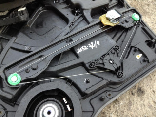 стеклоподъемник задний правый Mercedes-Benz M-Класс W166 2012, 2.1 л., OM 651.960, дизель, АКПП, мокрый асфальт, внедорожник 5 дв.