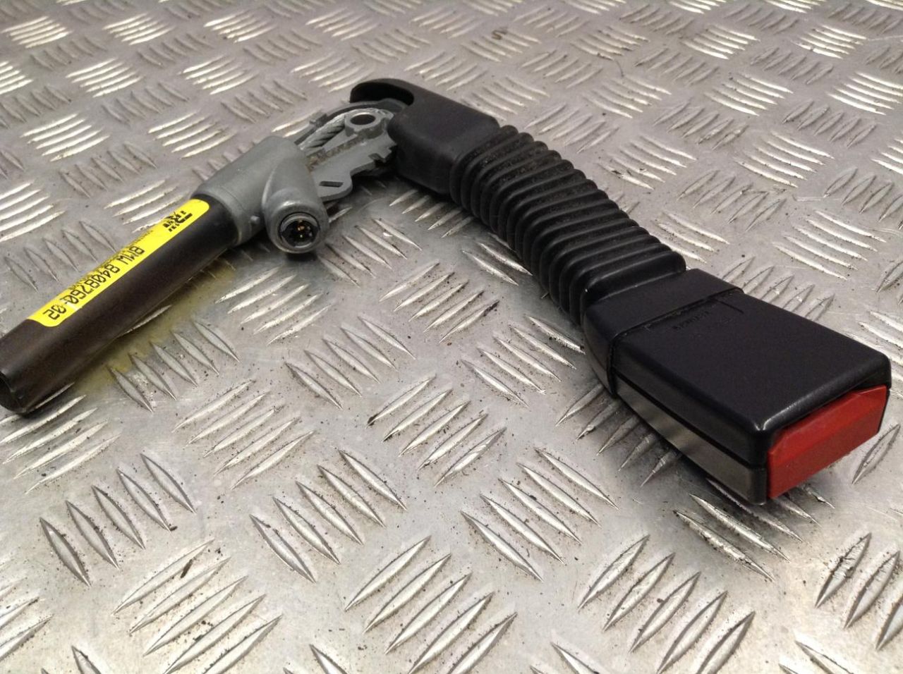 пиропатрон BMW X5 E53 2001, 4.6 л., бензин, АКПП, внедорожник 5 дв. - фото №1