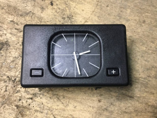 часы BMW 5 серия E34 1995, 2.5 л., бензин, МКПП, седан, 1374282