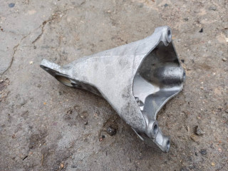 кронштейн двигателя BMW 3 серия E90/E91/E92/E93 [рестайлинг] 2008, 2.0 л., N47 D20 C, дизель, 6781916