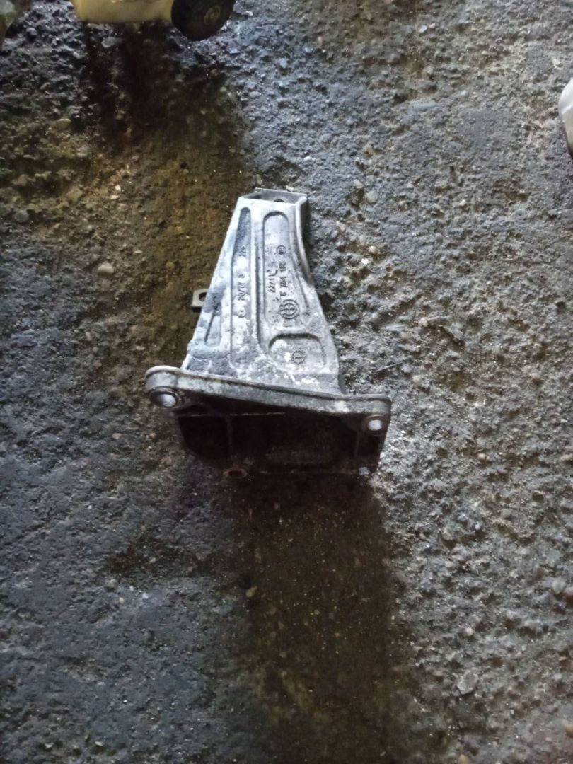 кронштейн двигателя BMW 3 серия E46 (1997 - 2003), 6754185 - фото №1