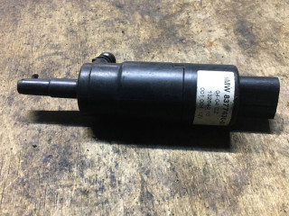 насос (моторчик) омывателя фар BMW 3 серия E90/E91/E92/E93 [рестайлинг] 2008, 2.0 л., дизель, АКПП, универсал, полный привод, 8377430