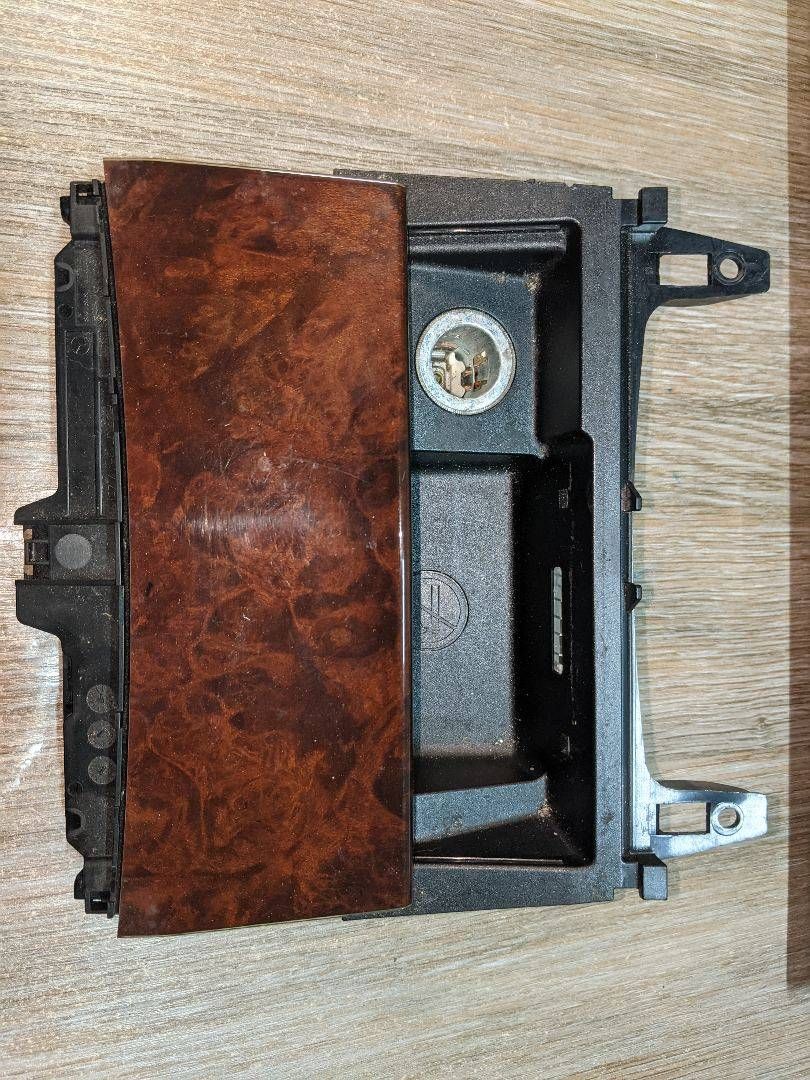 подстаканник Mercedes-Benz C-Класс W204/S204 2009, 3.0 л., M 272.948, бензин, A2046800179 - фото №1