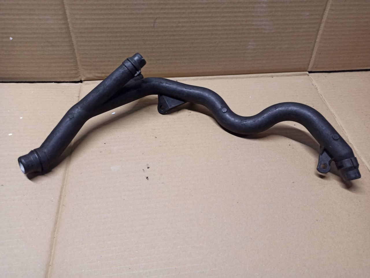 патрубок (трубопровод, шланг) BMW 3 серия E46 2002, 3.0 л., дизель, 7787379 - фото №1