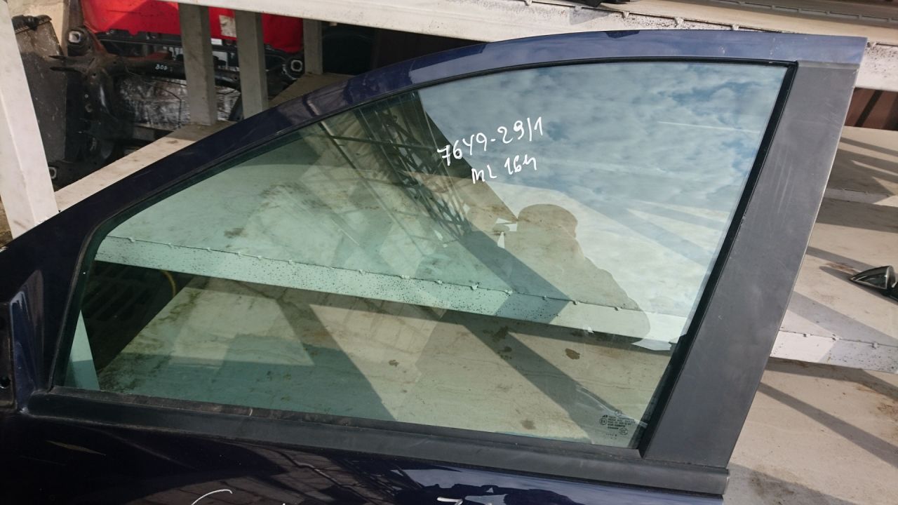 стекло двери передней левой Mercedes-Benz M-Класс W164 2006, 3.5 л., M 272.967, бензин, АКПП, внедорожник 5 дв., правый руль - фото №1