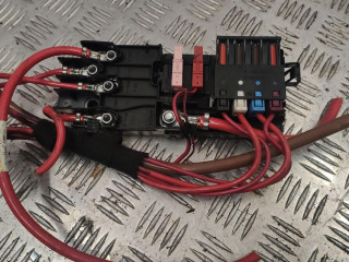 блок предохранителей Mercedes-Benz M-Класс W164 2007, 3.0 л., OM 642.940, дизель, 2115452601