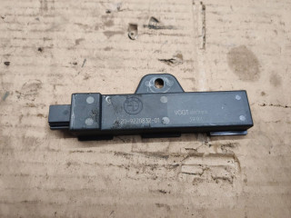 Антенна системы комфортного доступа BMW 7 серия F01/F02 2011, 4.4 л., N63 B44 A, бензин, АКПП, черный, 9220832