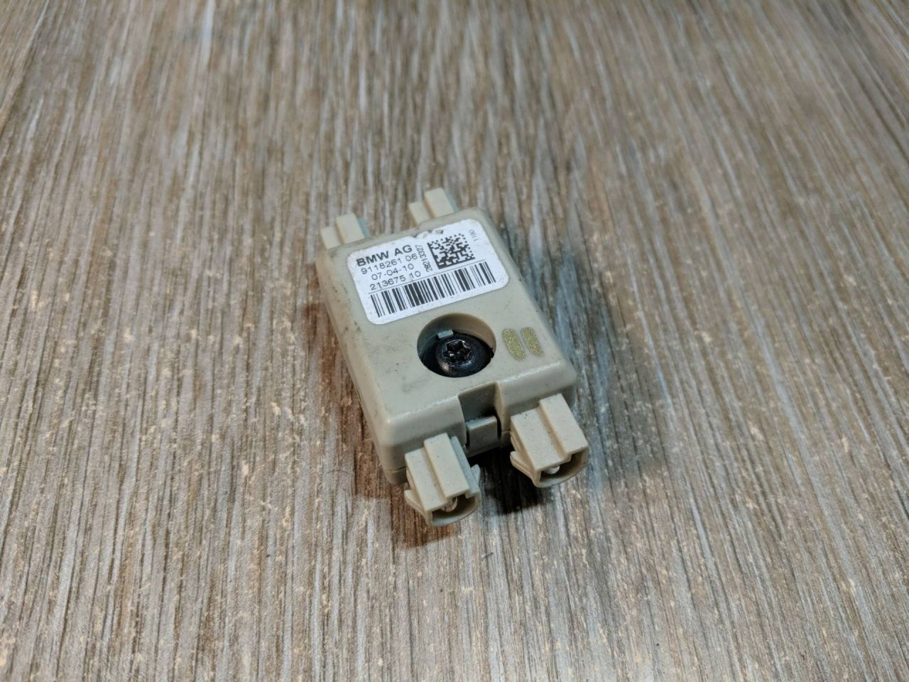 усилитель антенны BMW 7 серия F01/F02 2010, 4.4 л., N63 B44 A, бензин, АКПП, седан, 65209118261, 9118261 - фото №1