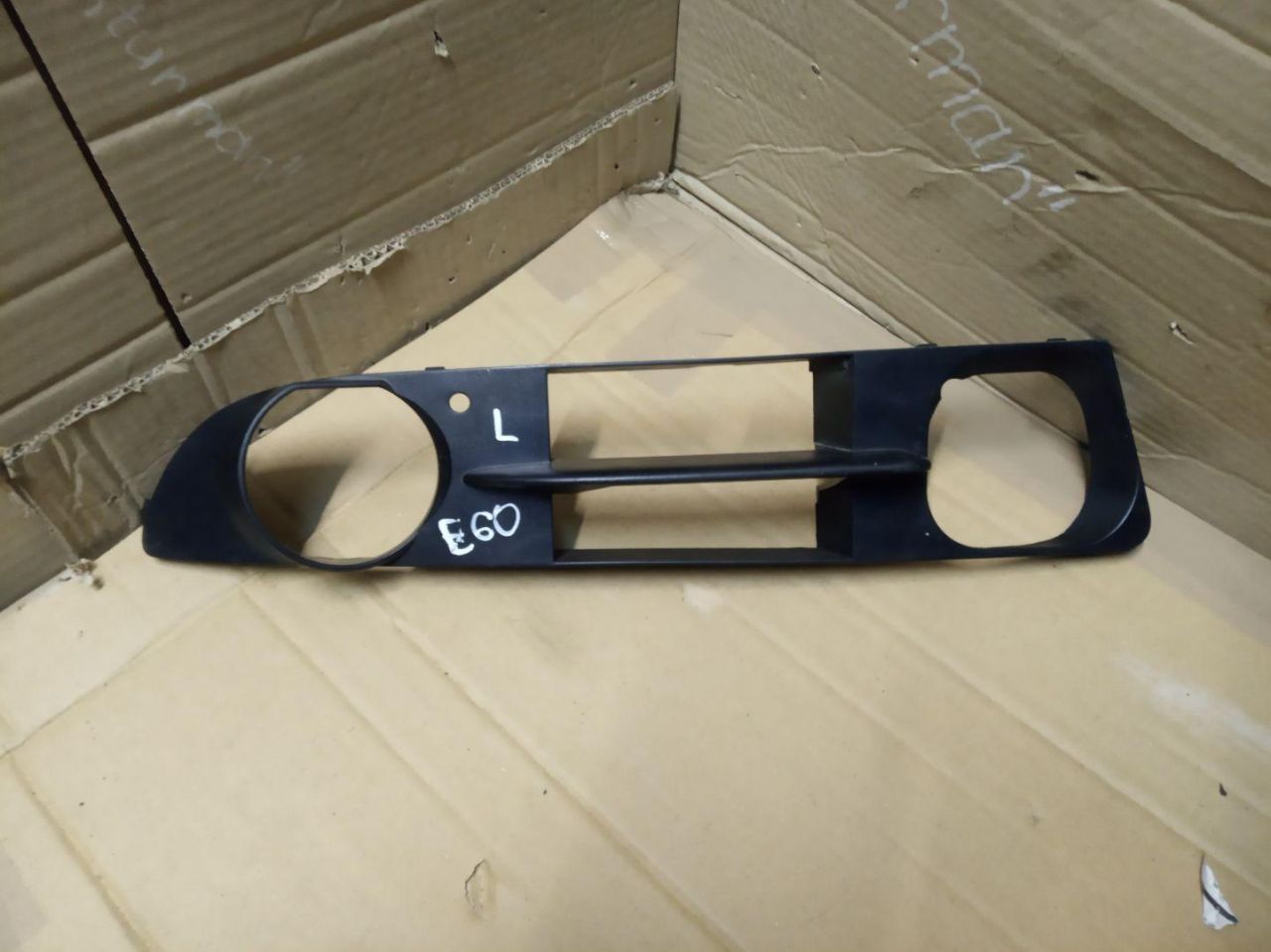 заглушка (решетка) в бампер BMW 5 серия E60/E61 2004, 7061660 - фото №1