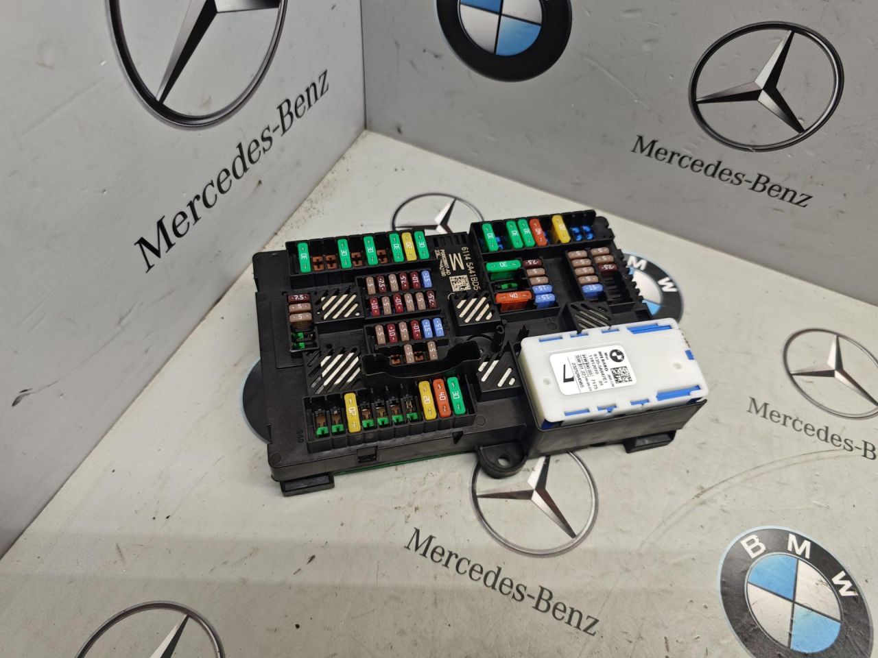 блок предохранителей BMW XM G09 2024, 4.4 л., бензин, 475, полный привод, 5A41BD5 - фото №1