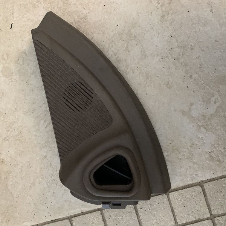 динамик высокочастотный (пищалка) Mercedes-Benz M-Класс W164 2006, 3.5 л., M 272.967, бензин, АКПП, внедорожник 5 дв., правый руль, A2118200202, 2118200202 - фото №1