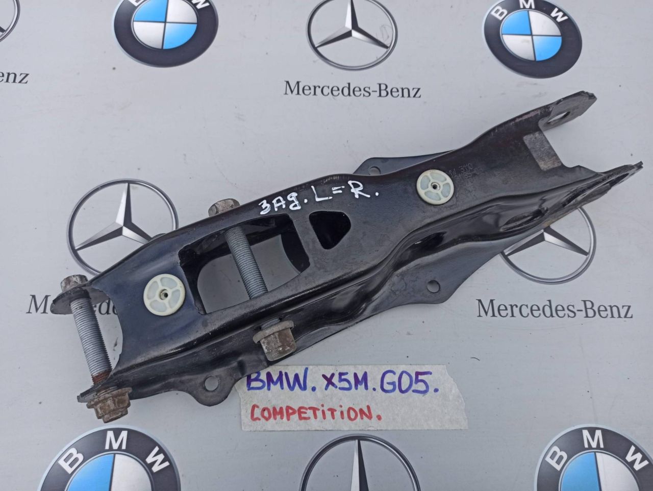 рычаг задний нижний BMW X5 M F95 2021, 4.4 л., бензин, полный привод, 68778031, 8091185, 6877803 - фото №1