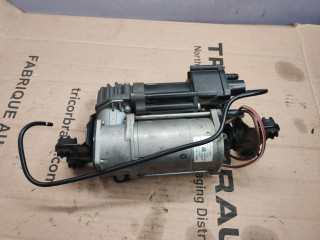 компрессор пневмоподвески BMW 2014, 6864215