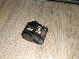 крепление фары левой BMW 3 серия E90/E91/E92/E93 2007, 4.0 л., бензин, АКПП, темно-синий, кабриолет, 51117156553, 7156553