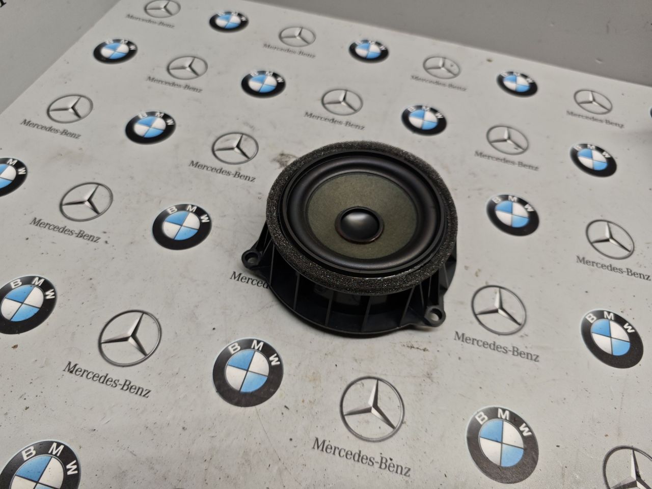 динамик двери BMW X5 F15 2017, 3.0 л., N55 B30 A, бензин, АКПП, 9286367 - фото №1