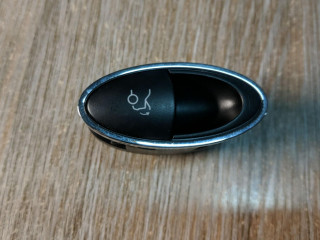 кнопка открытия багажника Mercedes-Benz CLS-Класс C219 2007, 3.0 л., OM 642.920, дизель, АКПП, купе, 2118210379, A2118210379, 502061