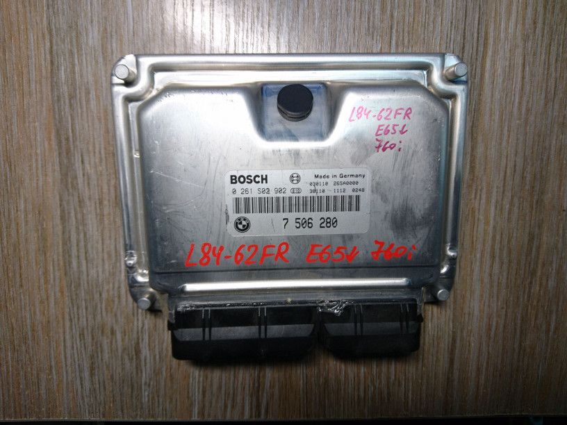 блок управления форсунками BMW 7 серия E65/E66/E67 2003, 6.0 л., N73 B60 A, бензин, АКПП, седан, 13617506280, 7506280, 0261S02902 - фото №1