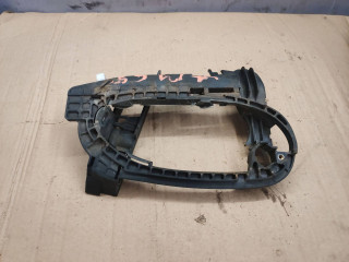 скелет ручки двери передней правой BMW 7 серия E65/E66/E67 [рестайлинг] 2008, 4.8 л., N62 B48 B, бензин, АКПП, серебристый, 7191576