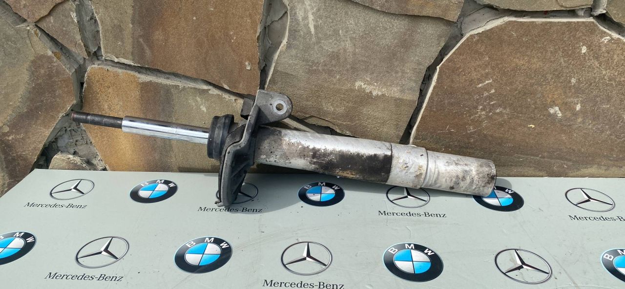 амортизатор передний левый BMW 7 серия E65/E66/E67 2002 - фото №1