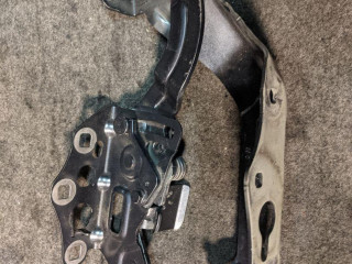 петля капота правая Mercedes-Benz C-Класс W205/S205/C205 2015, 2.0 л., M 274.920, бензин, АКПП, седан, правый руль, 2058800928, A2058800928