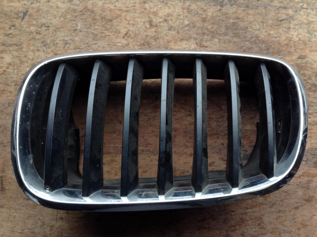 заглушка (решетка) в бампер BMW X5 E70 2008, 3.0 л., N52 B30 A, бензин, АКПП, внедорожник 5 дв., 7171395 - фото №1