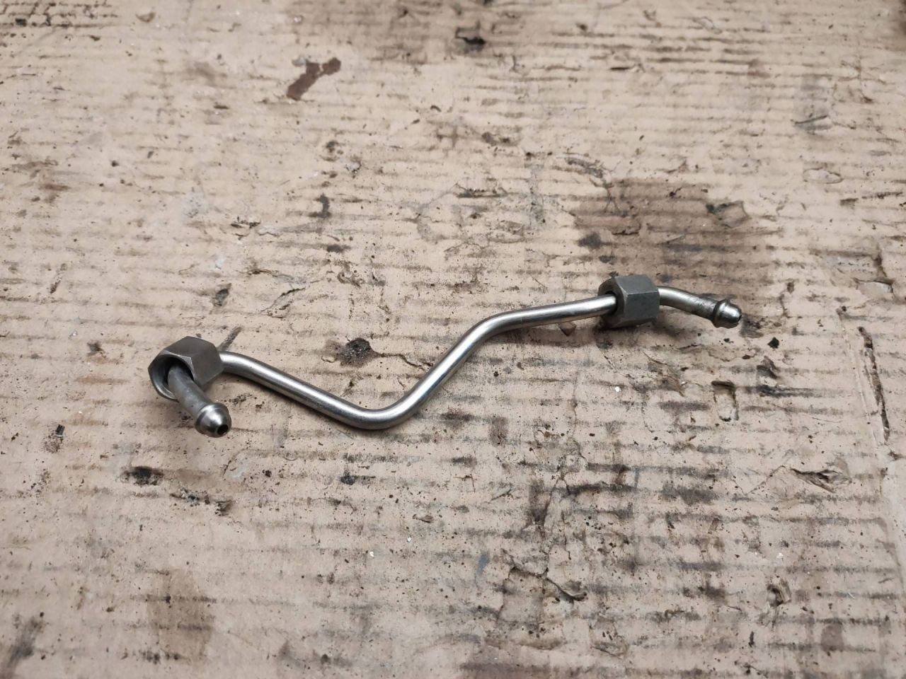 трубка топливная BMW 7 серия F01/F02 2011, 4.4 л., N63 B44 A, бензин, АКПП, черный - фото №1